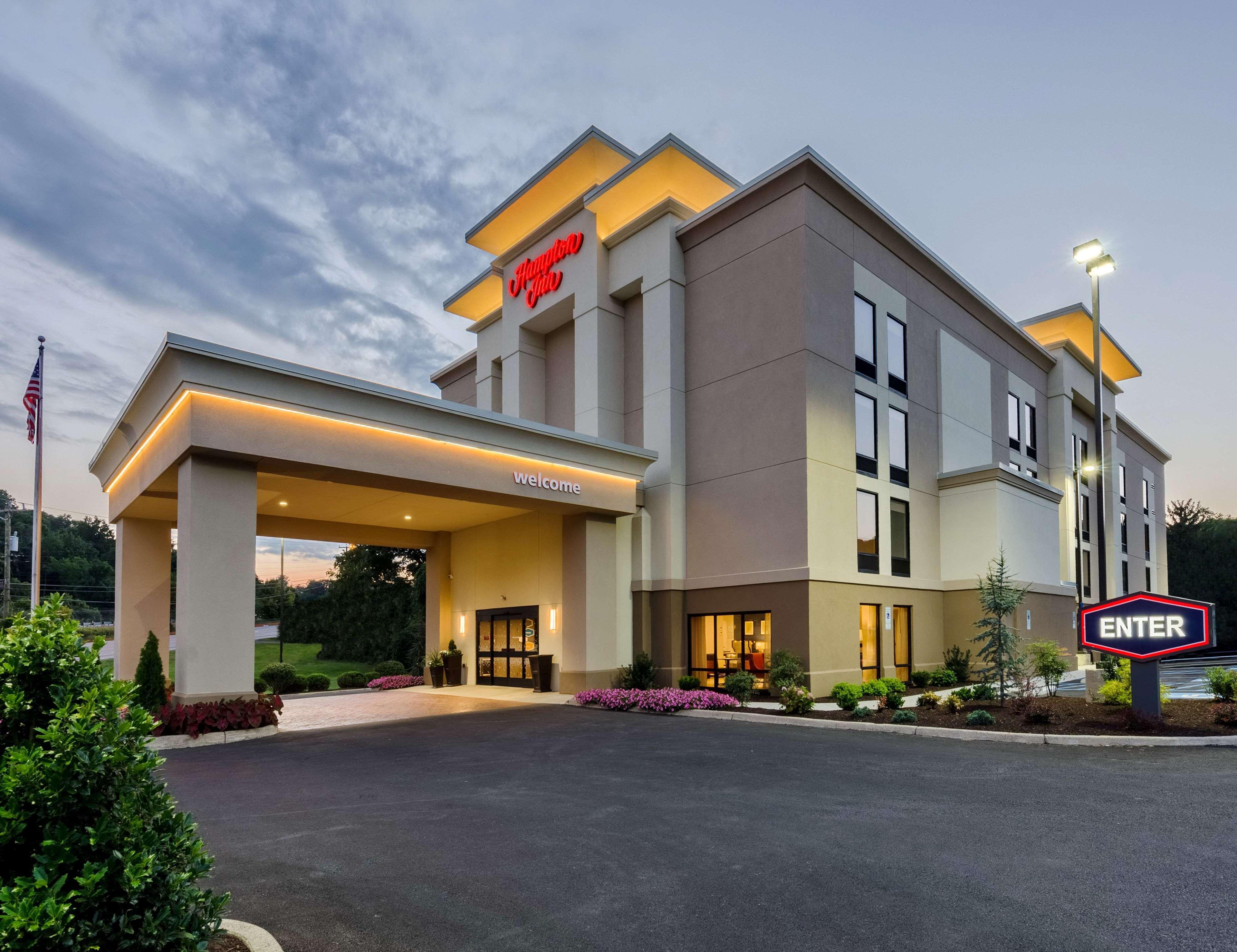 Hampton Inn Covington Va Exterior foto