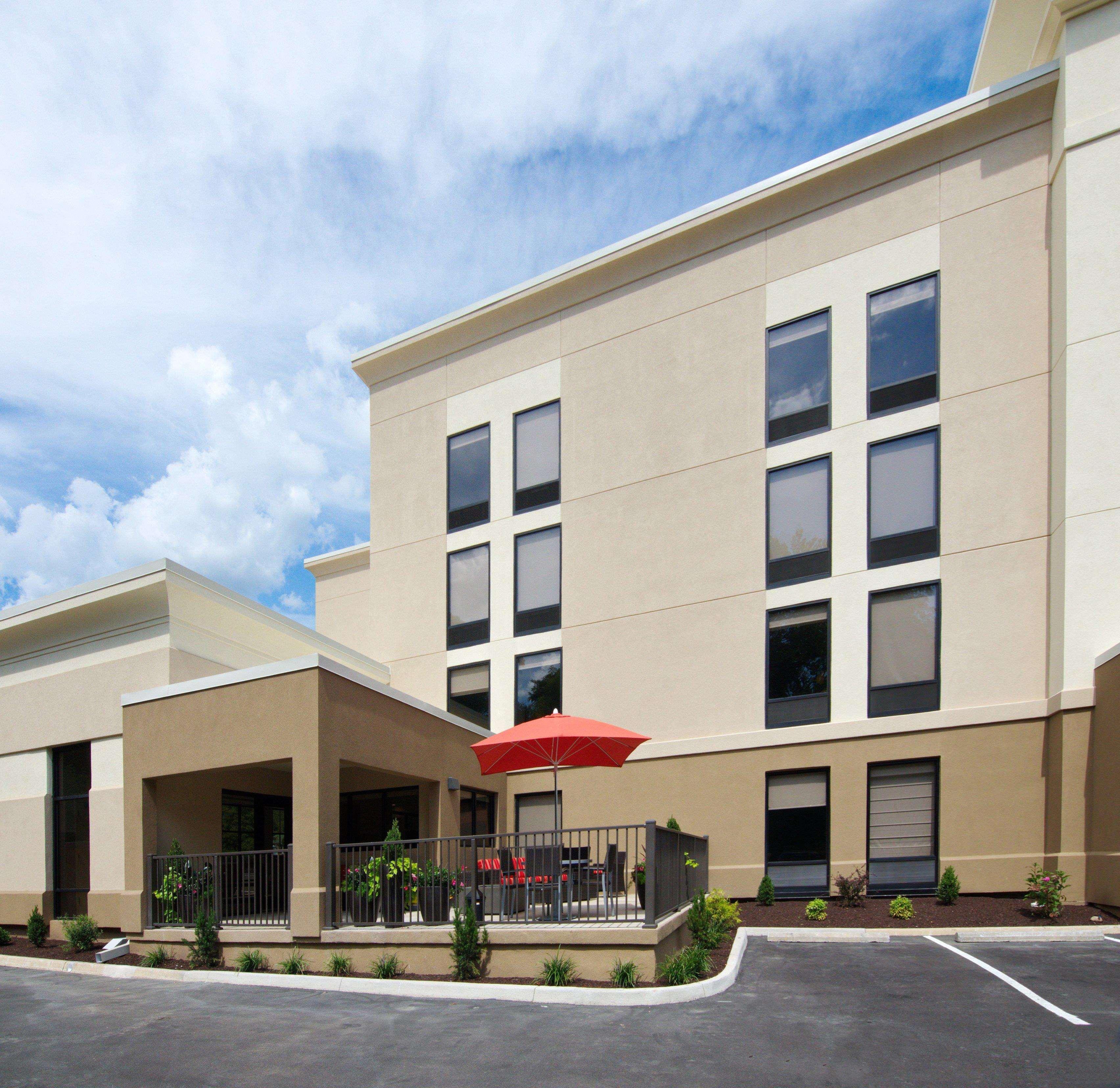 Hampton Inn Covington Va Exterior foto