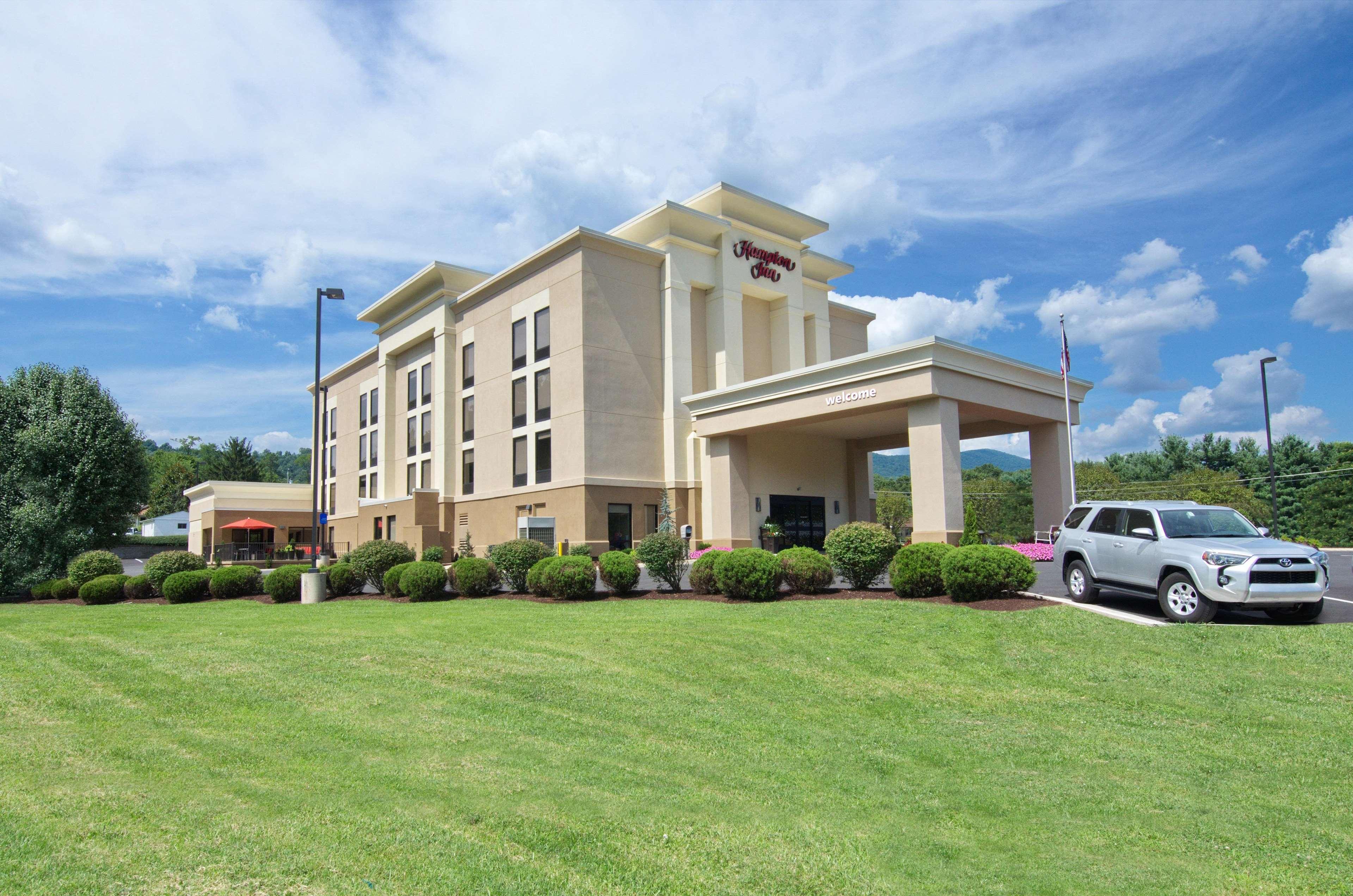 Hampton Inn Covington Va Exterior foto